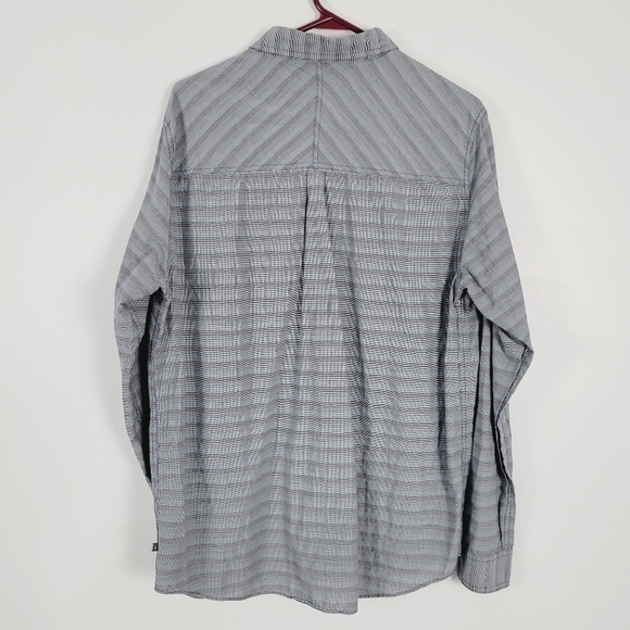 Toad & Co Organic Cotton Blend Lightweight Button Up Shirt - Picture 2 of 8